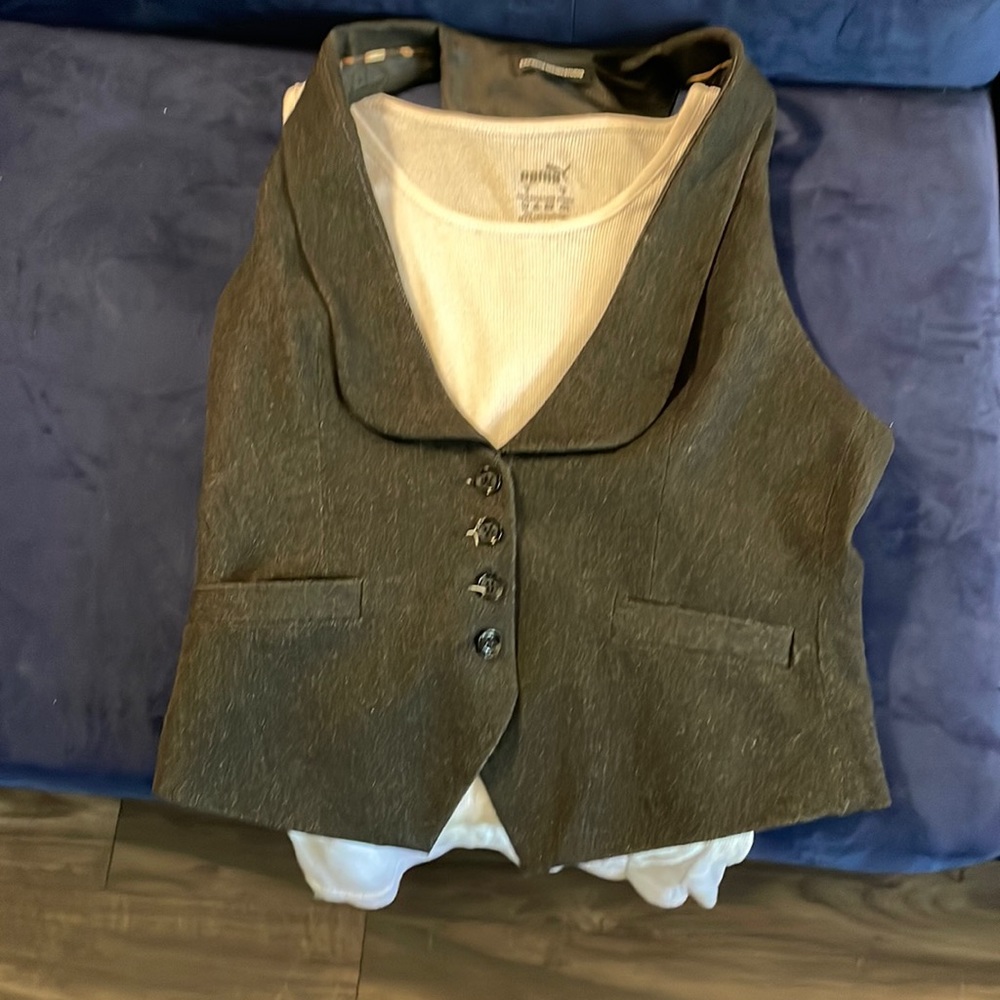 Dark grey adjustable vest
